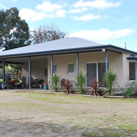Back Valley Farmstay Bed And Breakfast Victor Harbor Dış mekan fotoğraf